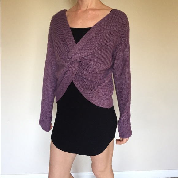 NEW open back vneck Twisted sweater comfy - Picture 4 of 4